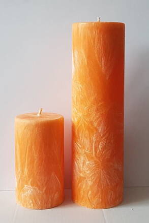 Oltárna oranžová sviečka