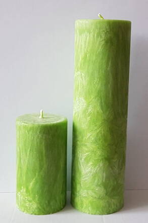 Oltárna zelená jarná sviečka